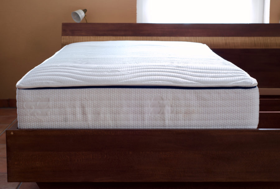 Todesstoss beim Bett-Zusammenbau. (3/3)